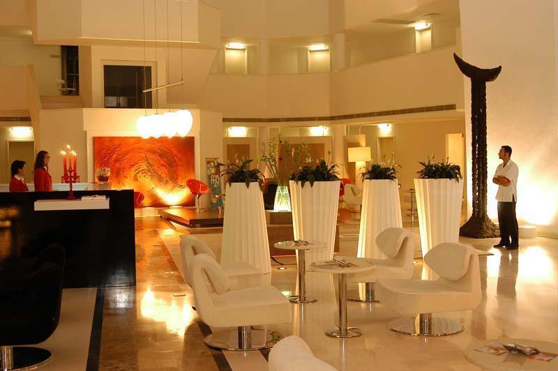 Sisus Hotel Çeşme Beltér fotó